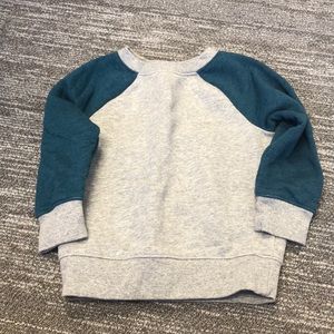 Boys sweatshirt size 2T Cat & Jack